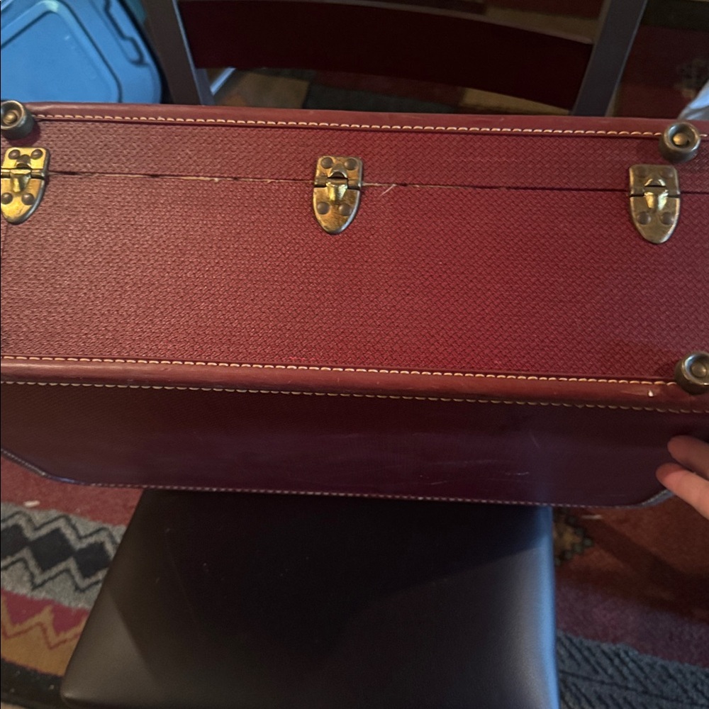 VINTAGE American Tourister Luggage - Picture 4 of 4